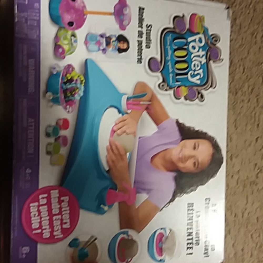 This is a pottery cool set